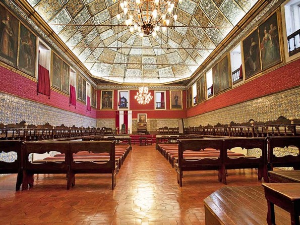  Большой зал торжеств (Sala Grande dos Actos)
